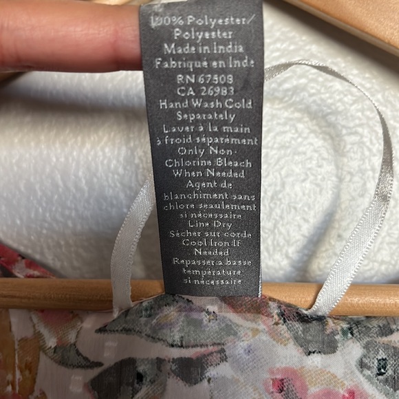 Vince Camuto Cover - Picture 6 of 6